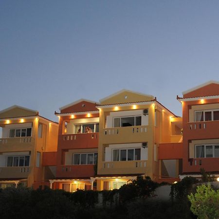 Yolanda Studios Paralia Agias Foteinis Luaran gambar