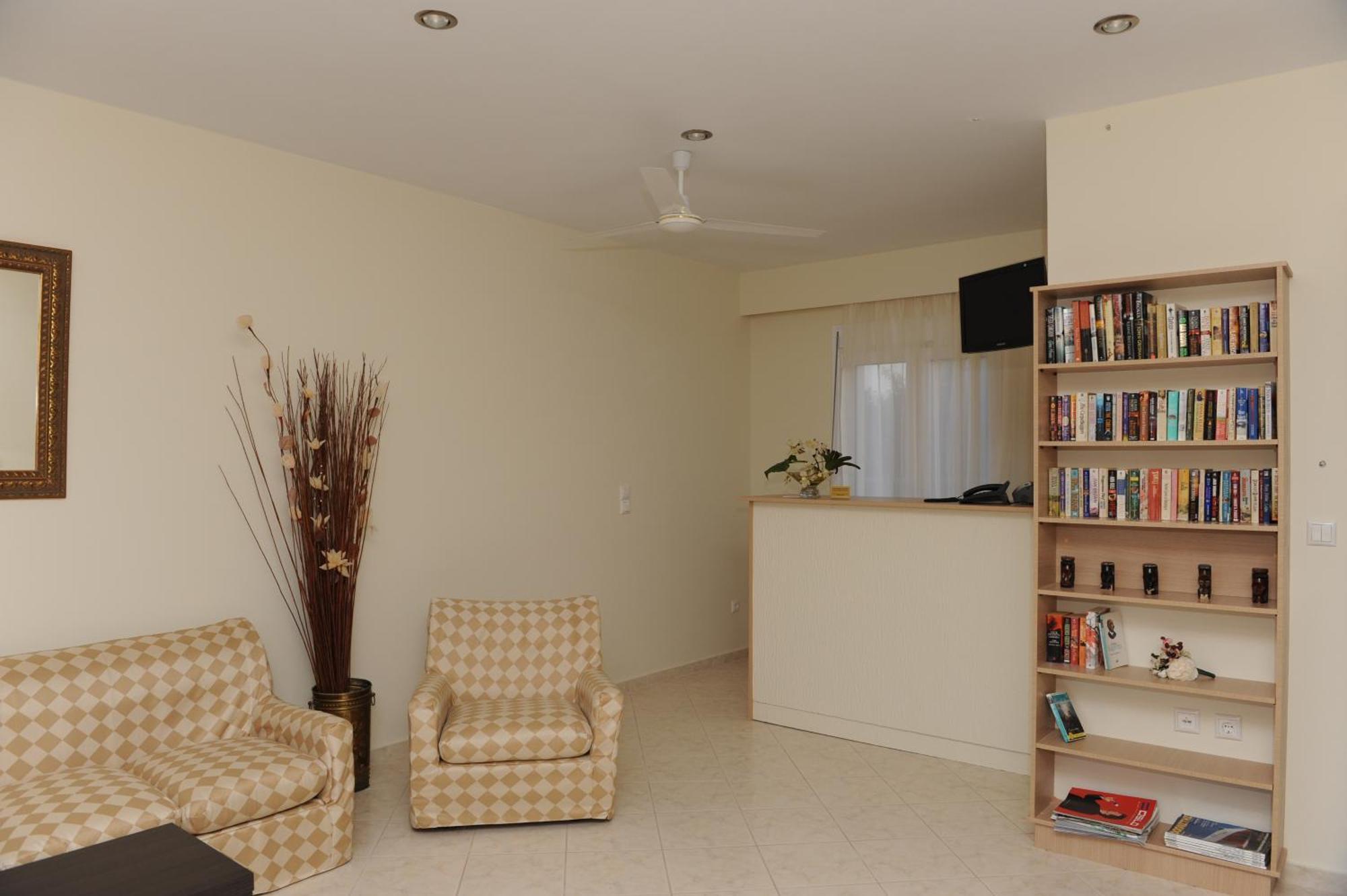 Yolanda Studios Paralia Agias Foteinis Luaran gambar