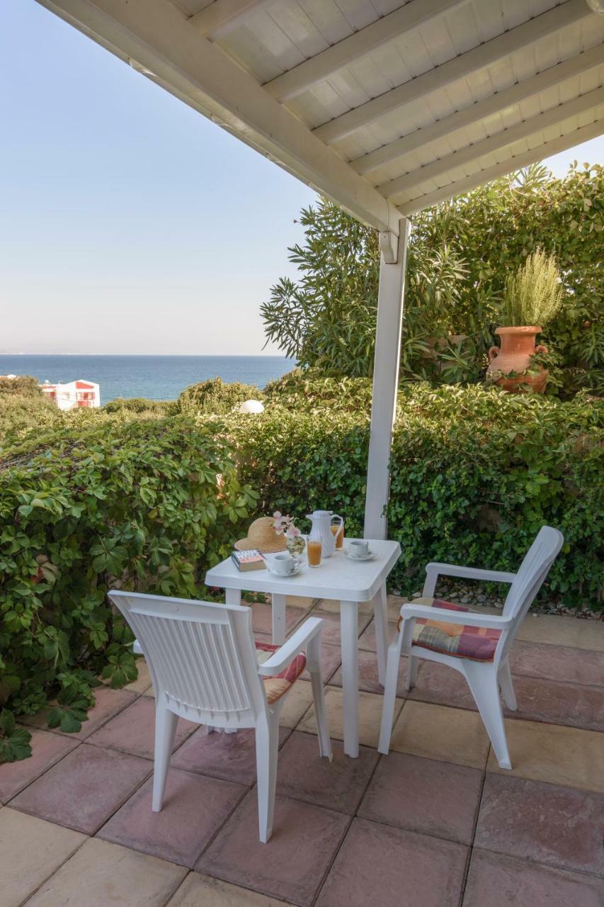 Yolanda Studios Paralia Agias Foteinis Luaran gambar